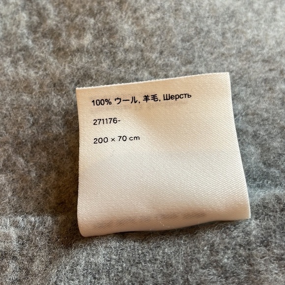 Acne Studios grey scarf - Picture 5 of 10